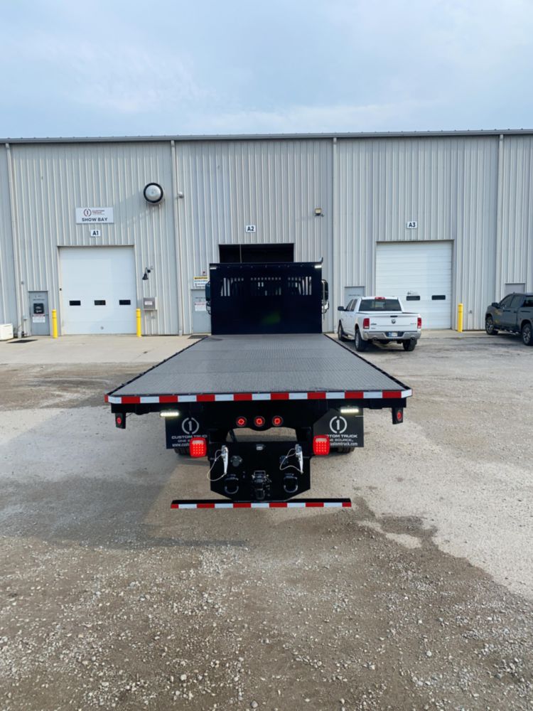 2024 Freightliner M2106 4x2 Flatbed Truck
