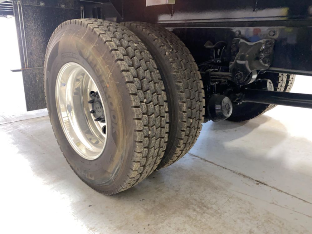 2024 Freightliner M2106 4x2 Flatbed Truck