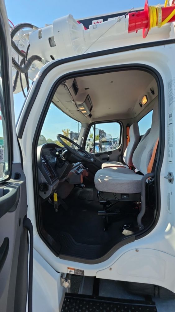 2019 Freightliner M2106 4x2 Terex C4047 Digger Derrick