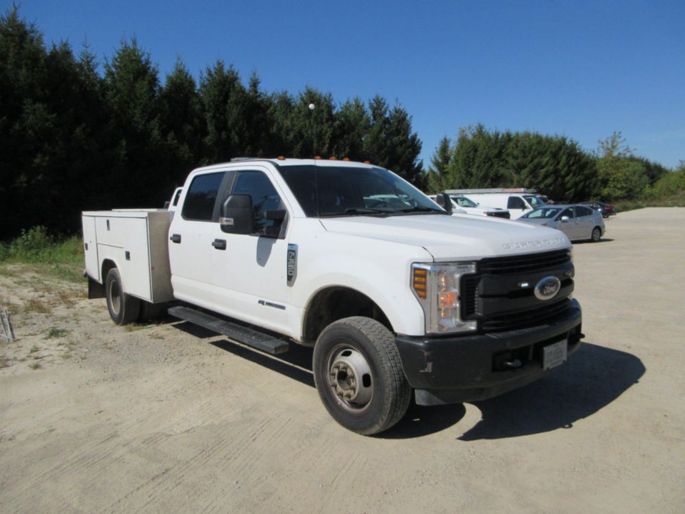 2019 Ford F-350 4x4 Crew Cab Service Truck