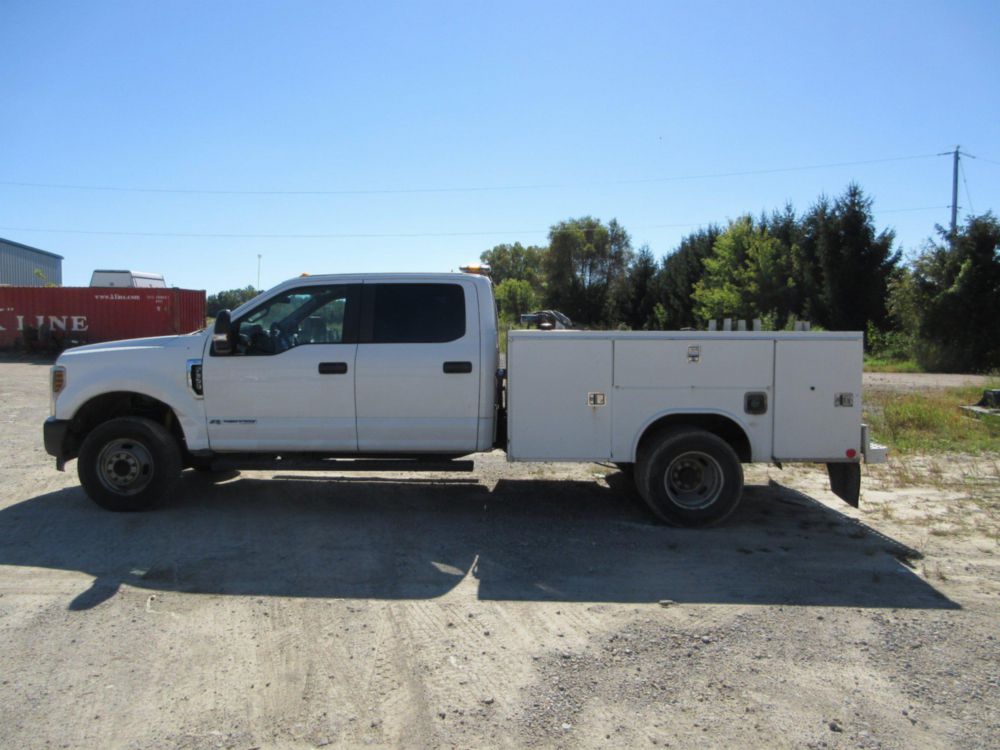 2019 Ford F-350 4x4 Crew Cab Service Truck
