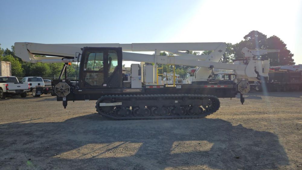 2019 Morooka MST2500VDL Versalift VST-9000-MHI Track Bucket