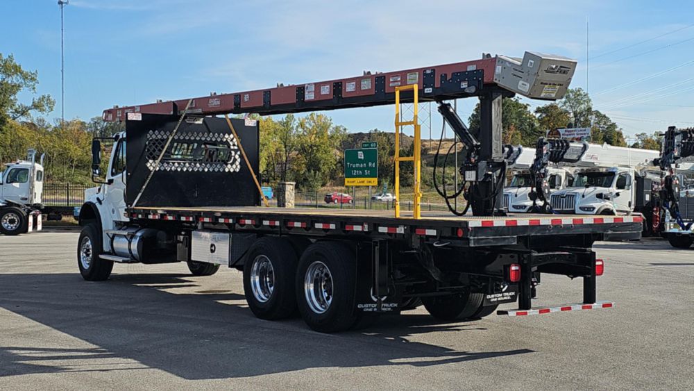 2024 Freightliner M2106 6x4 Load King Premier 40' Roofing Conveyor Truck