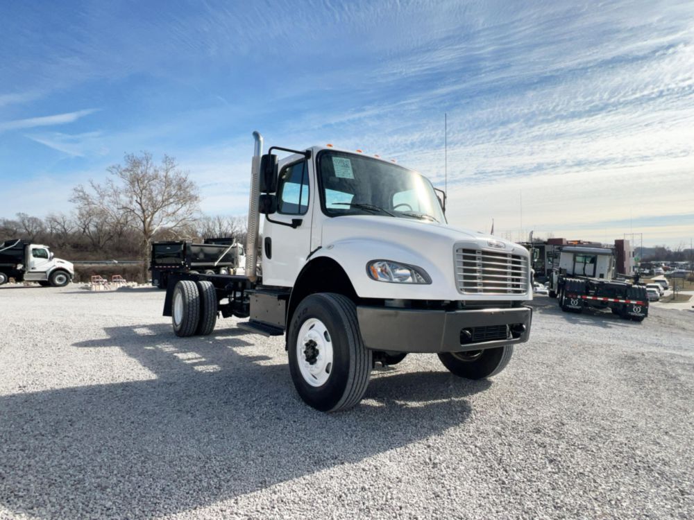 2020 Freightliner M2106 4x4 Cab & Chassis