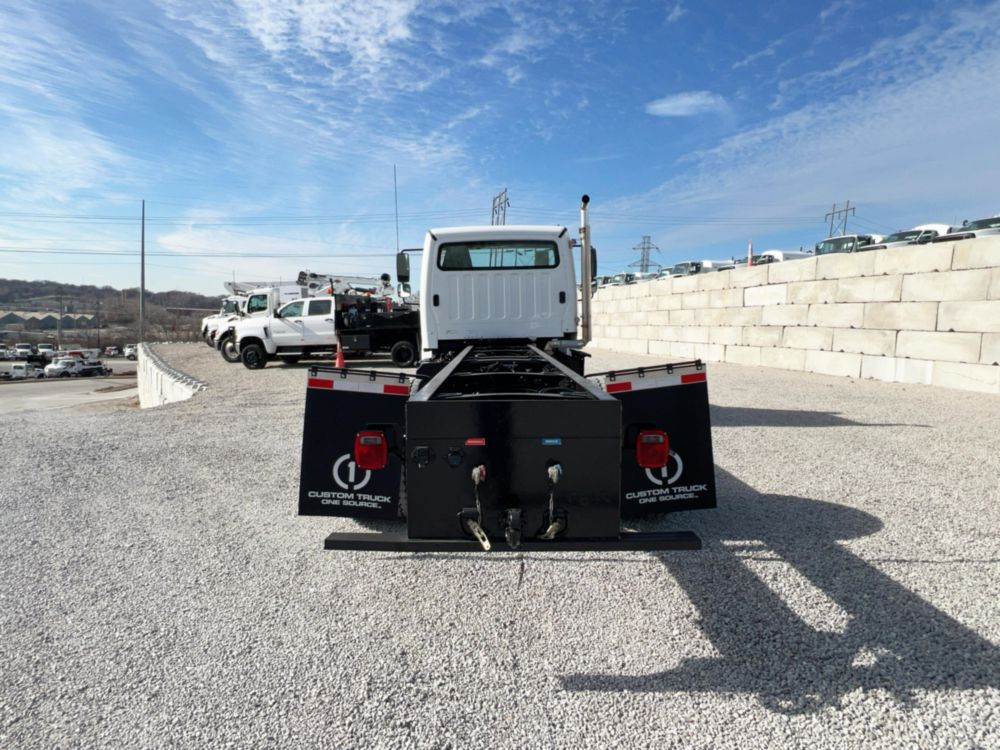 2020 Freightliner M2106 4x4 Cab & Chassis