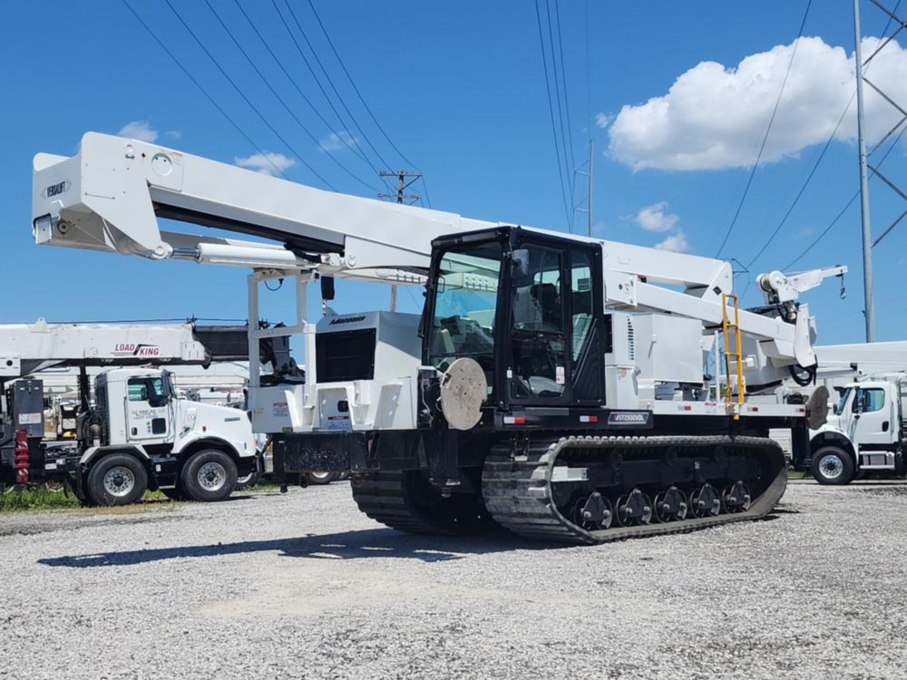 2018 Morooka MST2500VDL Versalift VST-9000-I Track Bucket