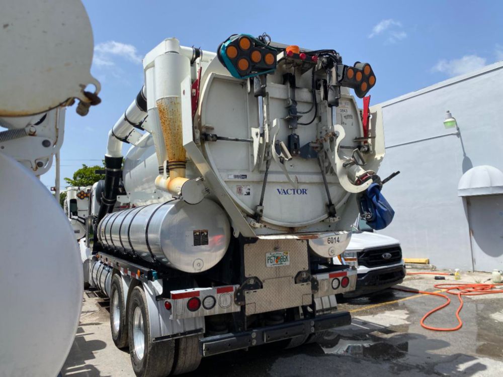 2019 Peterbilt 567 Vactor 2115P-16 Sewer Cleaner Hydro-Excavation Truck