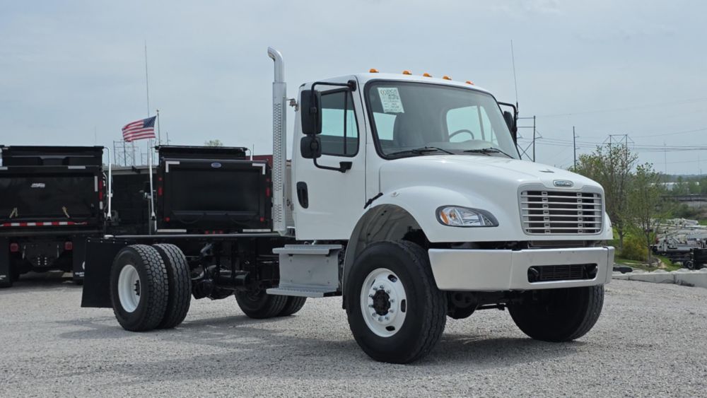 2020 Freightliner M2106 4x4 Cab & Chassis