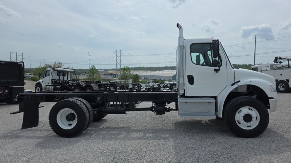 2020 Freightliner M2106 4x4 Cab & Chassis