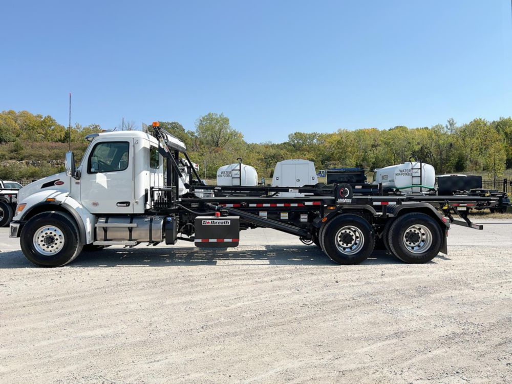 2025 Peterbilt 548 6x4 Galbreath U5-OR-174 Roll-Off Truck