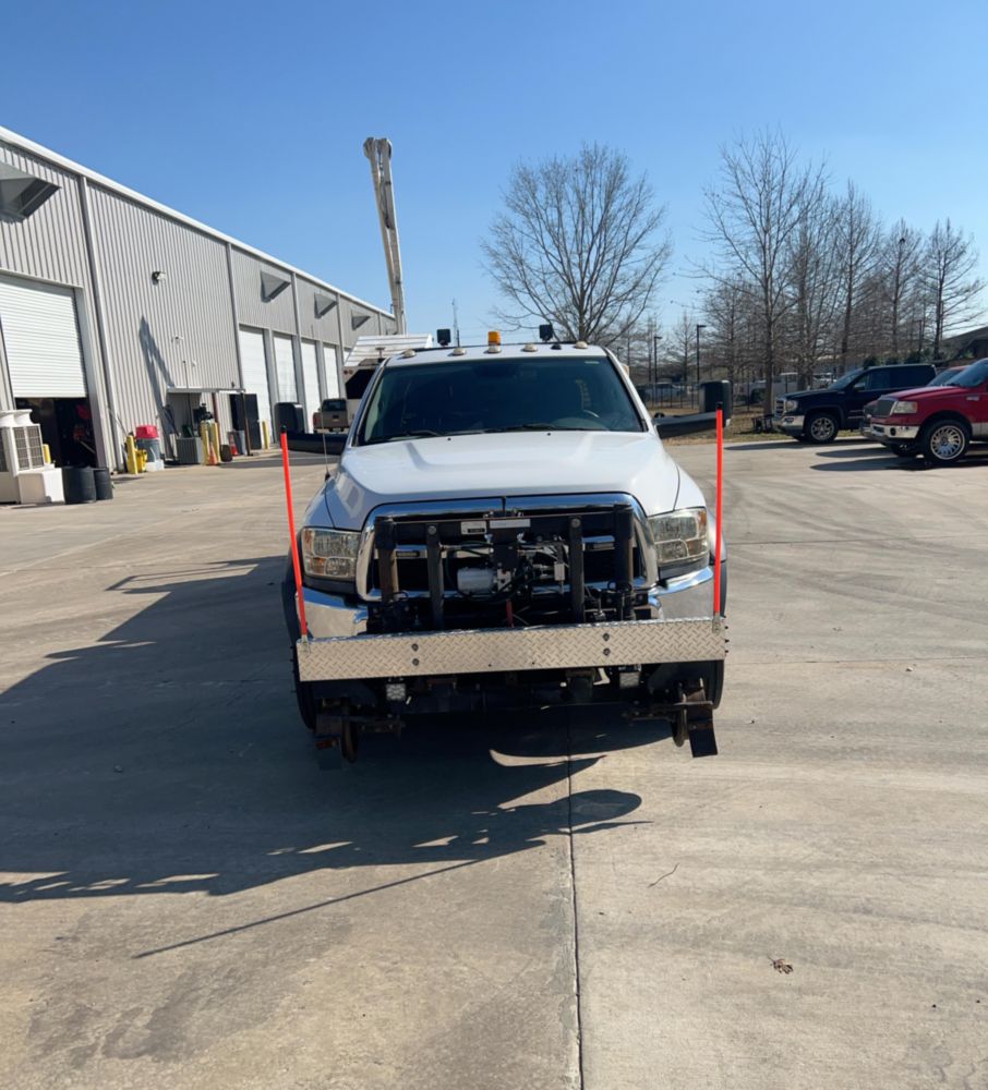 2018 RAM 5500 4x4 Hi-Rail Flatbed Welder Truck