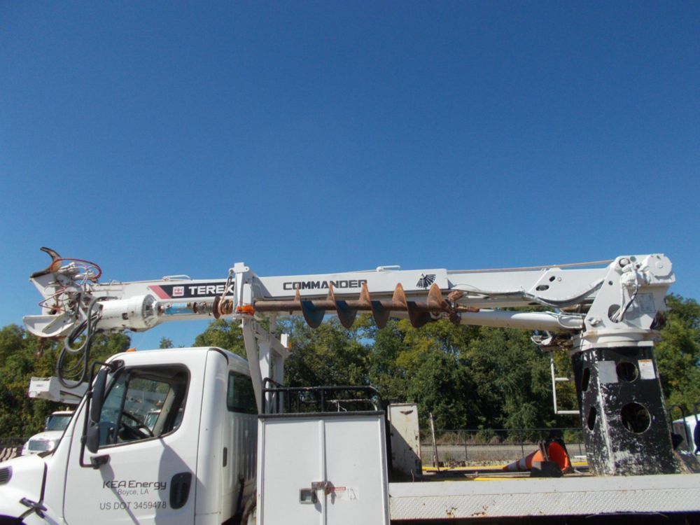 2015 Freightliner M2 4x2 Terex Commander 4047 Digger Derrick Truck