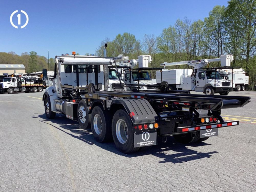 2025 Kenworth T880 8x4 Galbreath U75-OR-174 Roll-Off Truck