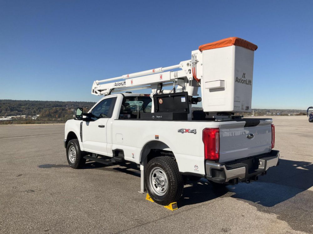 New 2023 Ford F-350 4x4 Axion Lift UR3410 Bucket Truck