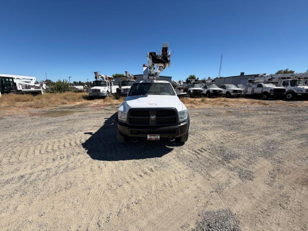 2016 Dodge Ram 5500 Hemi Powered 4x4 Terex LT-40 Bucket Truck