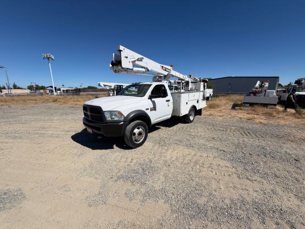 2016 Dodge Ram 5500 Hemi Powered 4x4 Terex LT-40 Bucket Truck