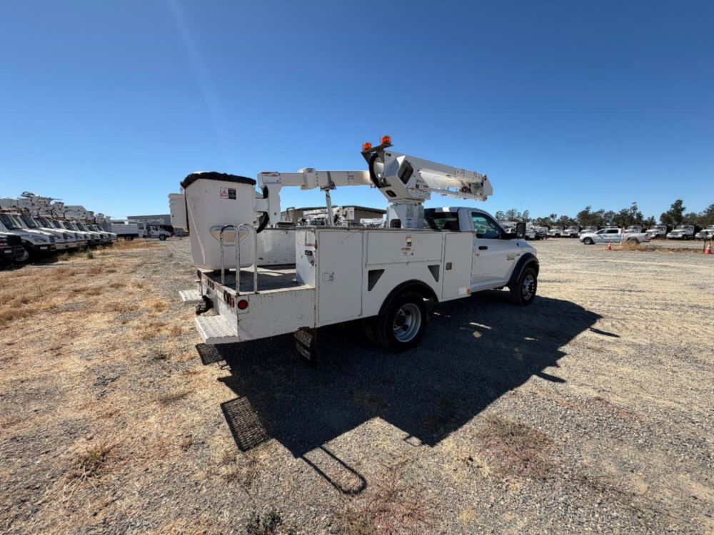 2016 Dodge Ram 5500 Hemi Powered 4x4 Terex LT-40 Bucket Truck