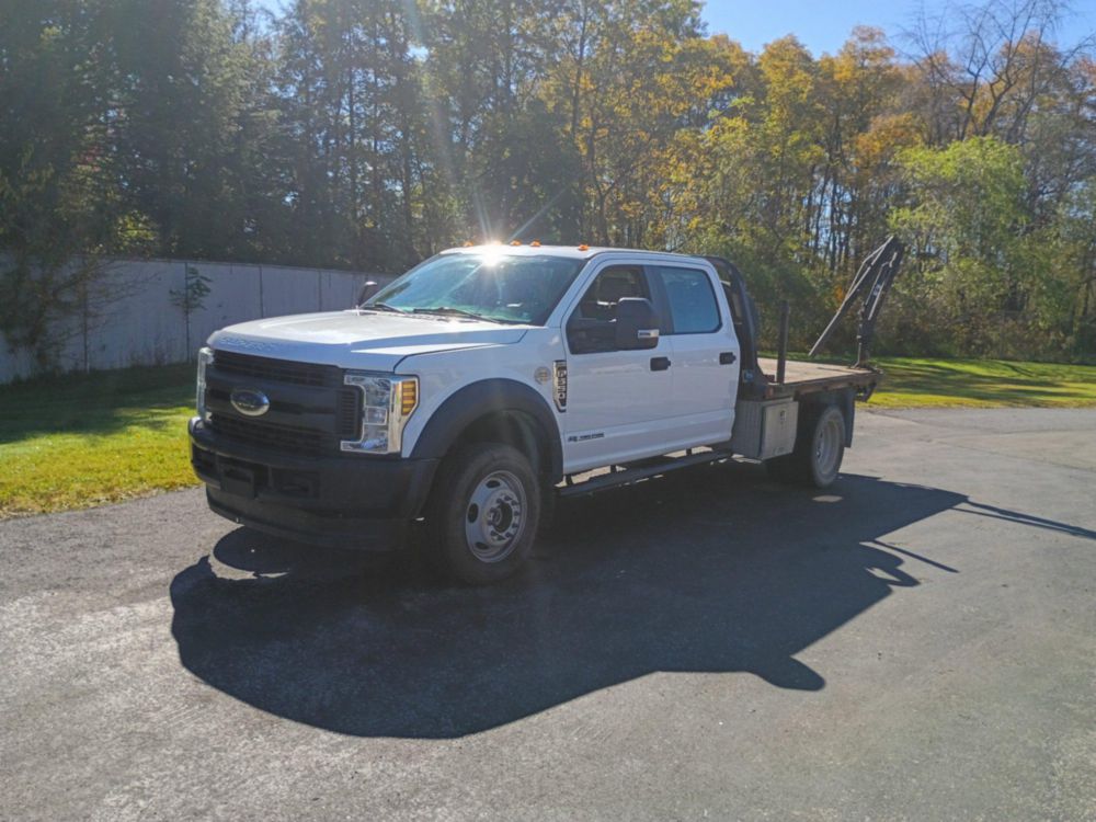 2018 Ford F-550 4x4 Crew Cab Flatbed Truck