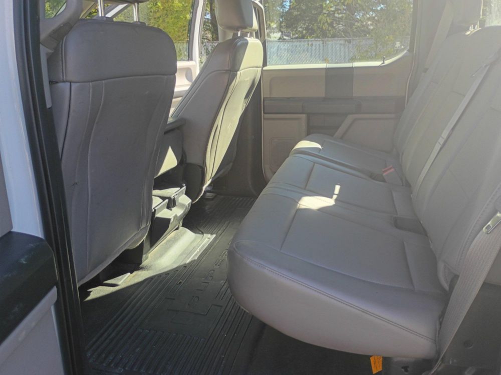 2018 Ford F-550 4x4 Crew Cab Flatbed Truck