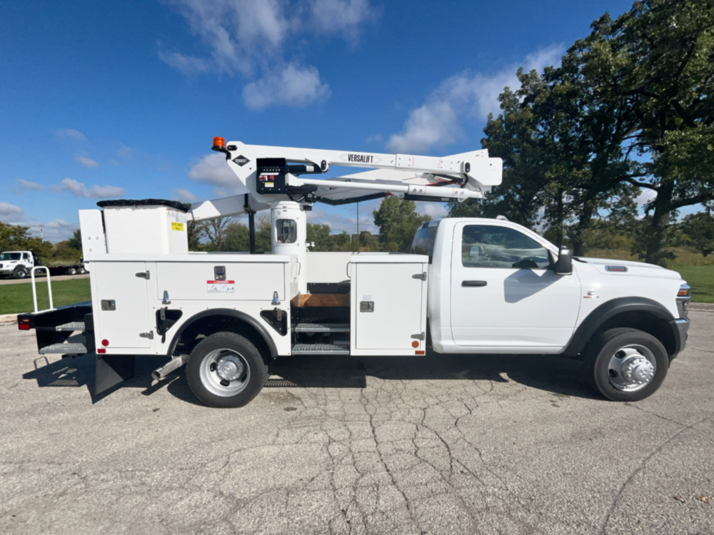 2026 RAM 5500 4x4 Versalift SST-40-EIH Bucket Truck
