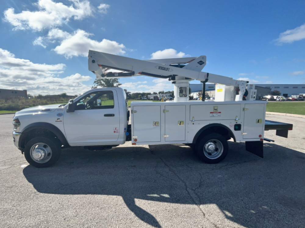 2026 RAM 5500 4x4 Versalift SST-40-EIH Bucket Truck