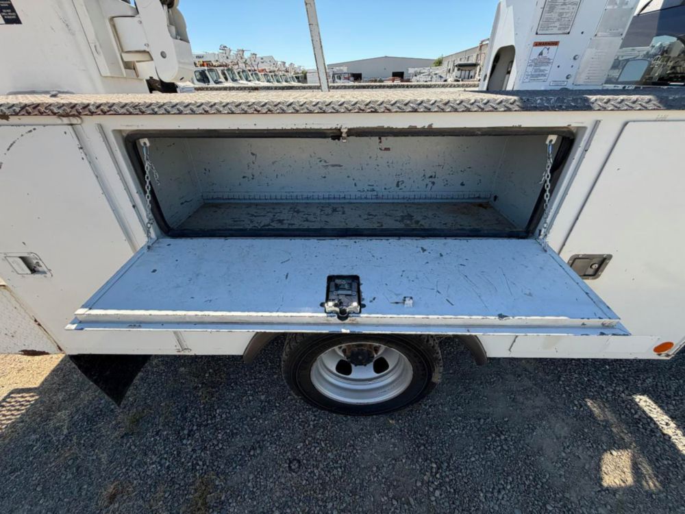 2016 Dodge Ram 5500 Hemi Powered 4x4 Terex LT-40 Bucket Truck