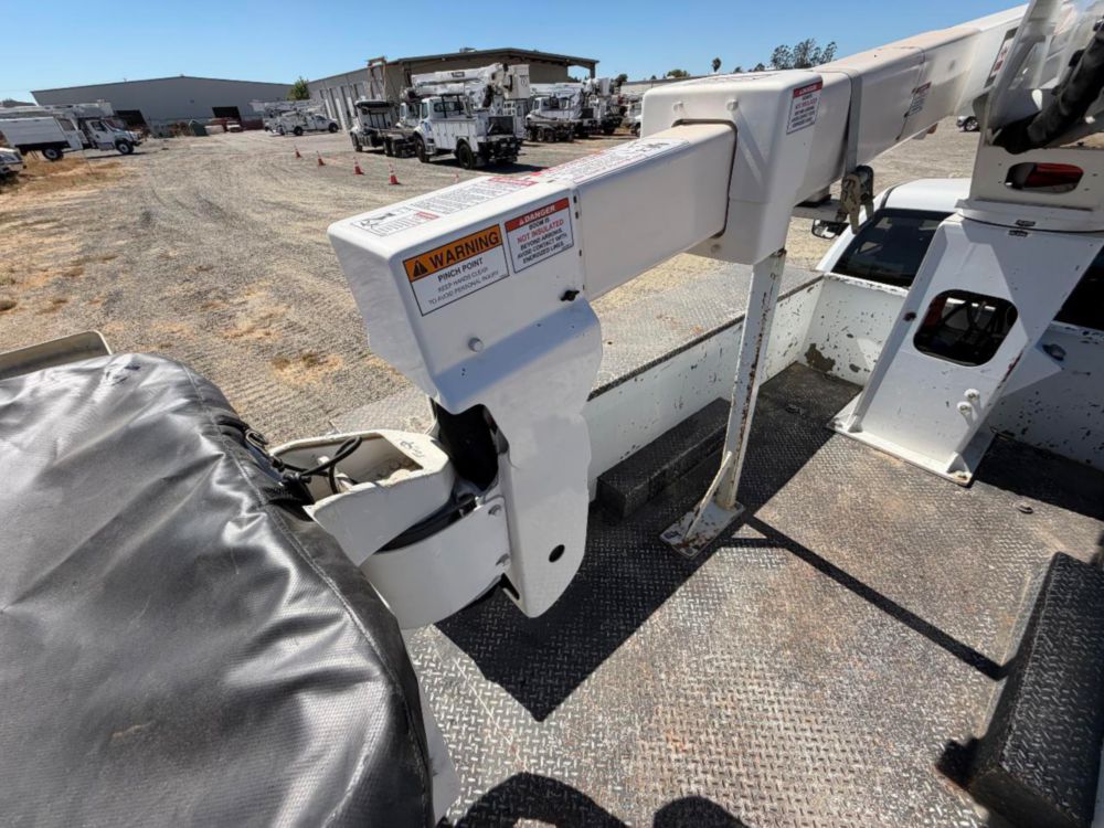 2016 Dodge Ram 5500 Hemi Powered 4x4 Terex LT-40 Bucket Truck