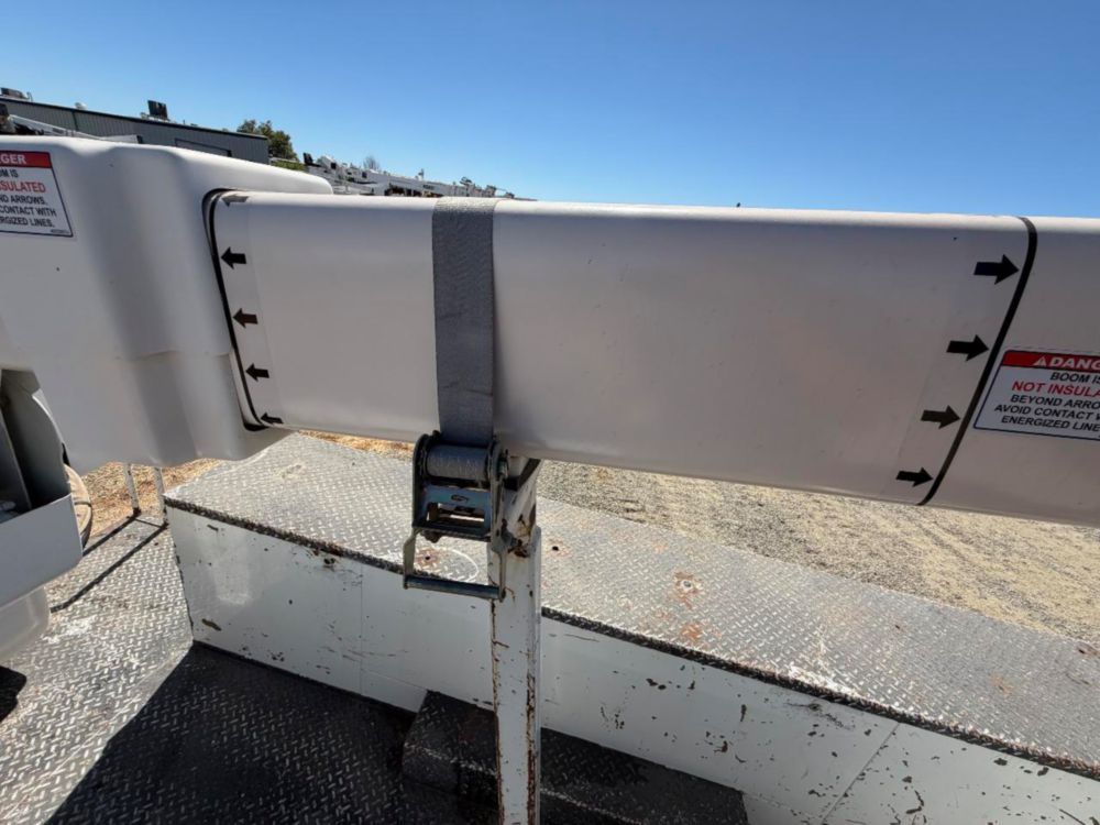 2016 Dodge Ram 5500 Hemi Powered 4x4 Terex LT-40 Bucket Truck