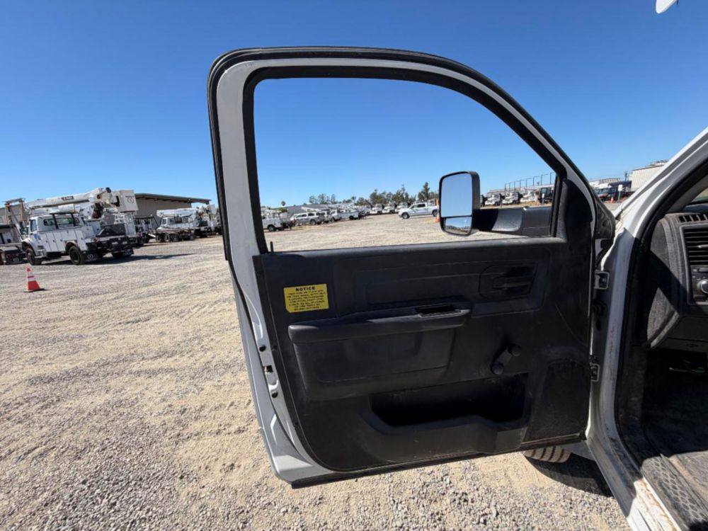 2016 Dodge Ram 5500 Hemi Powered 4x4 Terex LT-40 Bucket Truck