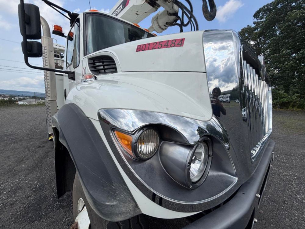 2019 Int'l 7300 4x4 Terex Commander 4047 Digger Derrick Truck