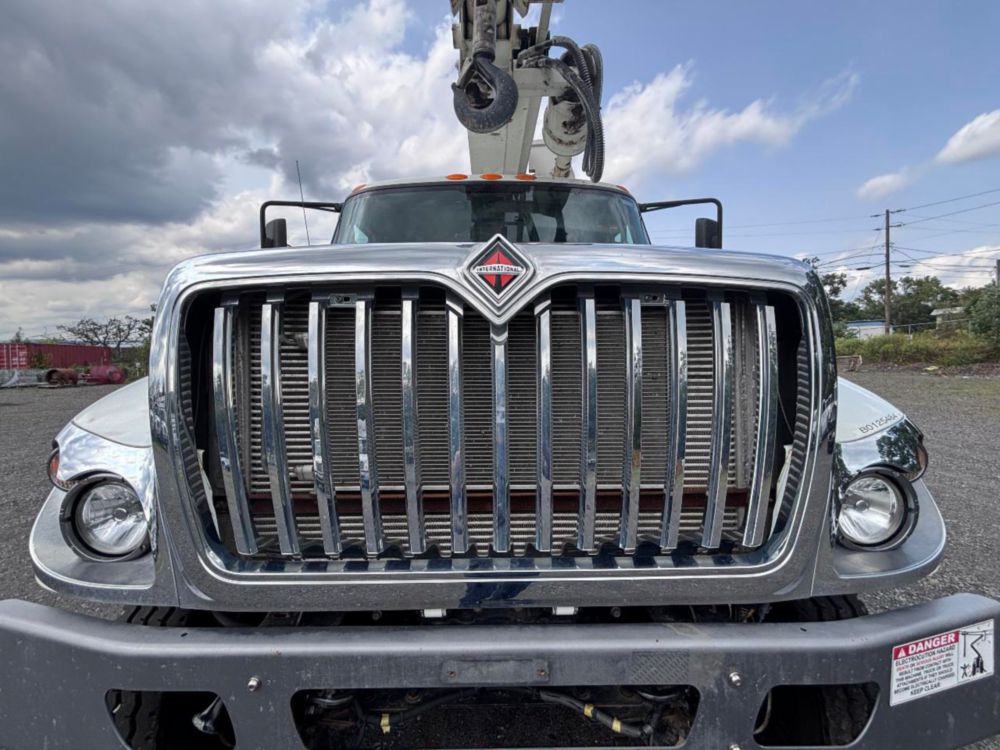 2019 Int'l 7300 4x4 Terex Commander 4047 Digger Derrick Truck
