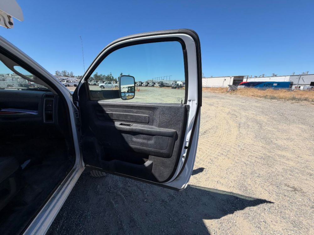 2016 Dodge Ram 5500 Hemi Powered 4x4 Terex LT-40 Bucket Truck