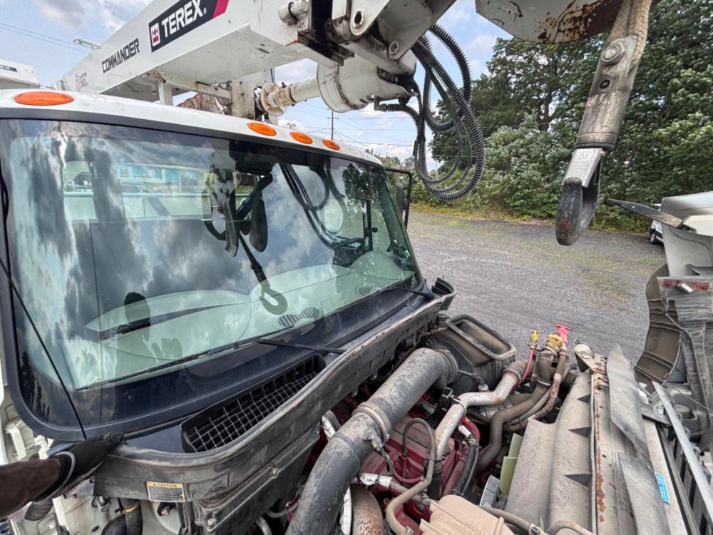 2019 Int'l 7300 4x4 Terex Commander 4047 Digger Derrick Truck