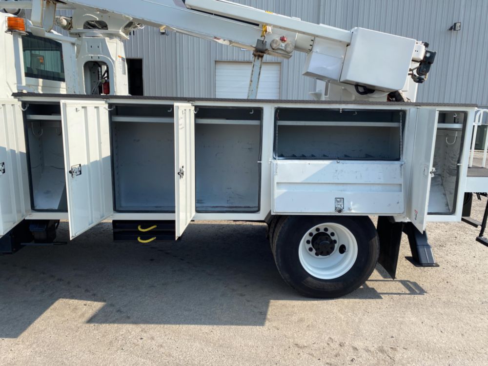 2016 International 7300 4x4 Terex TL50 Bucket Truck