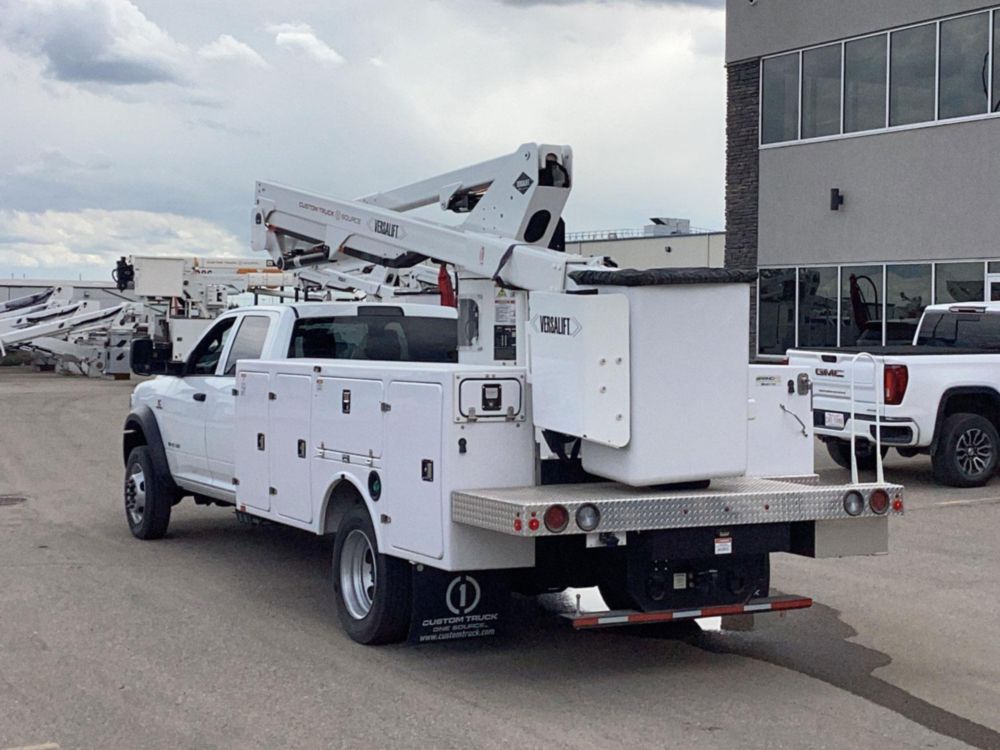 2022 RAM 5500 4x4 Versalift SST-40-EIH Bucket Truck