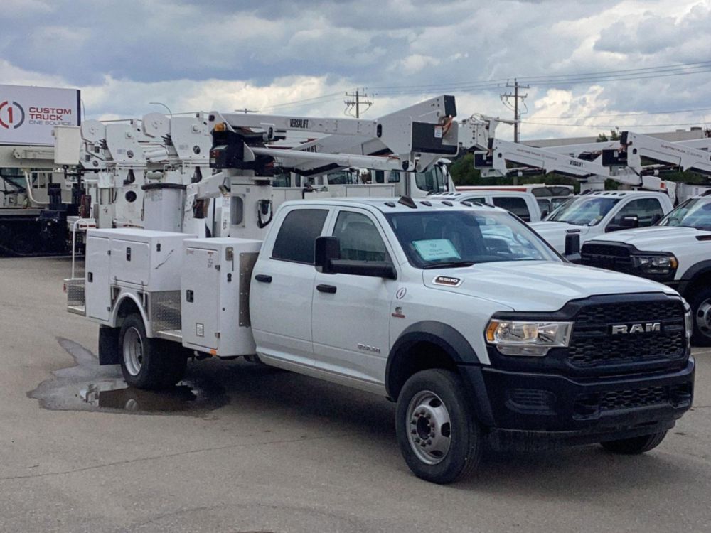 2022 RAM 5500 4x4 Versalift SST-40-EIH Bucket Truck