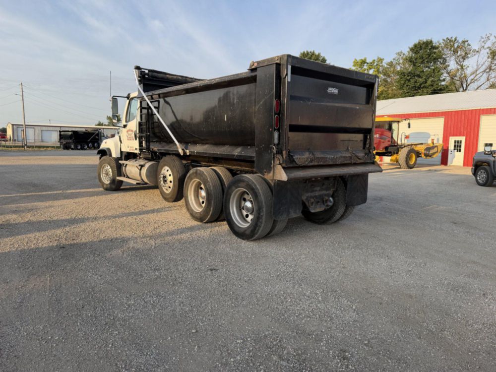 2022 Freightliner 114SD Load King EXD16.0543-16HLI Dump Truck