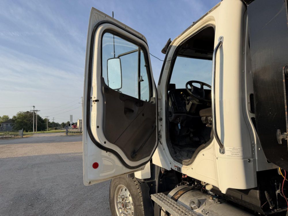 2022 Freightliner 114SD Load King EXD16.0543-16HLI Dump Truck