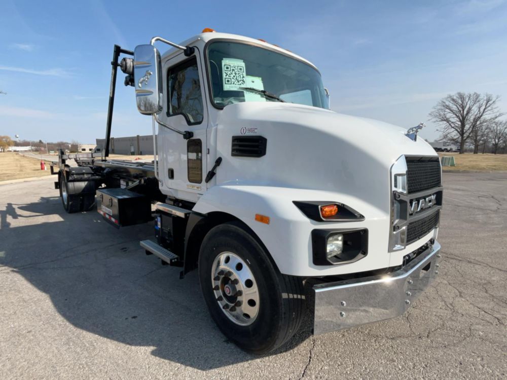 2025 Mack MD7 42R 4x2 Galbreath U3-EX-174 Roll-Off Truck