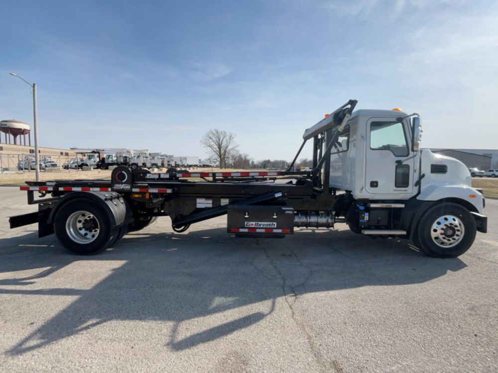 2025 Mack MD7 42R 4x2 Galbreath U3-EX-174 Roll-Off Truck