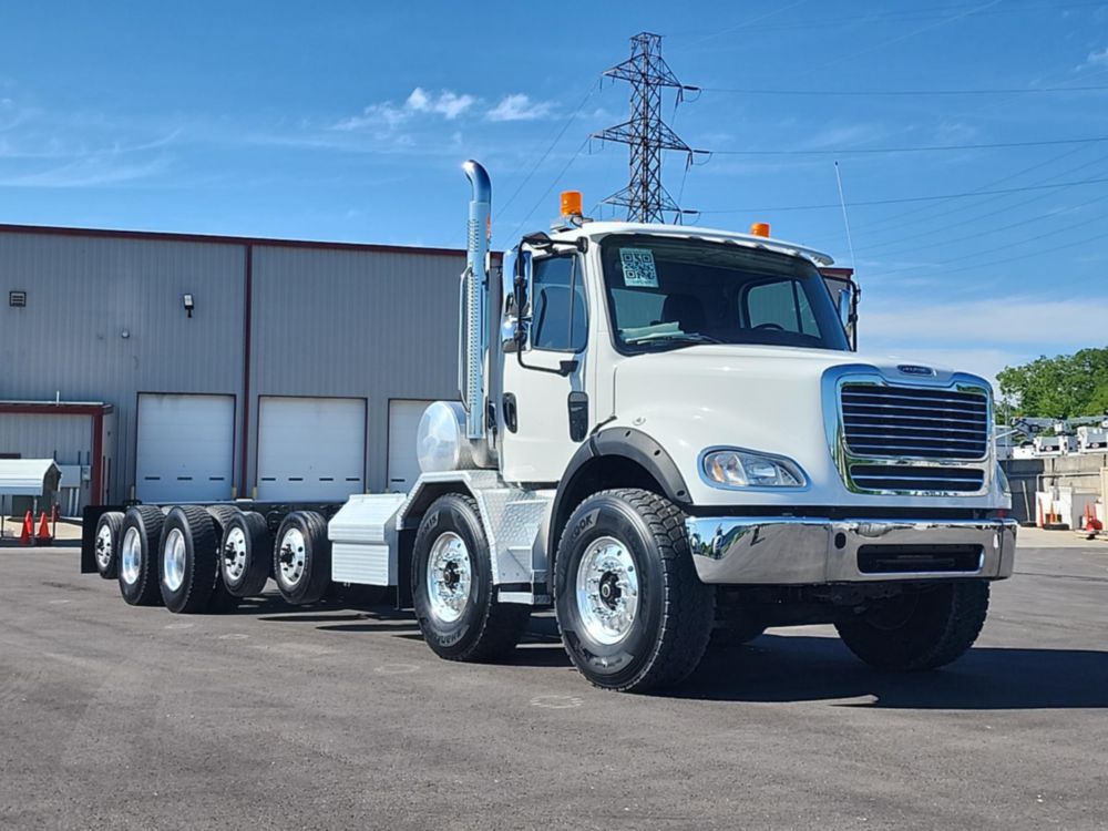 2014 Freightliner M2112 14x4 C&C