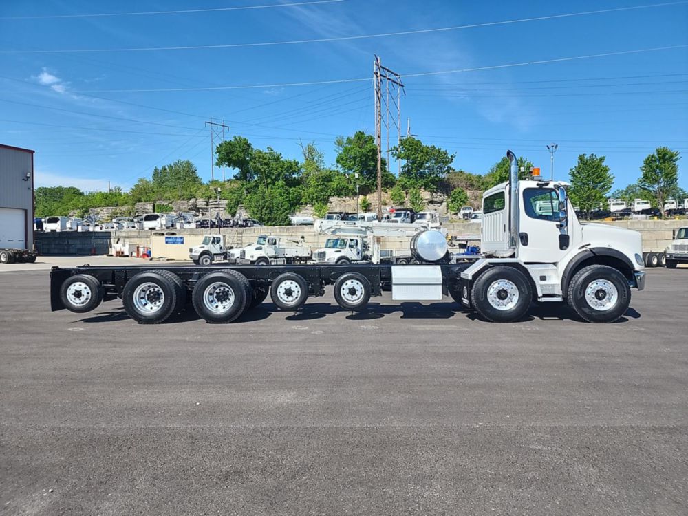 2014 Freightliner M2112 14x4 C&C