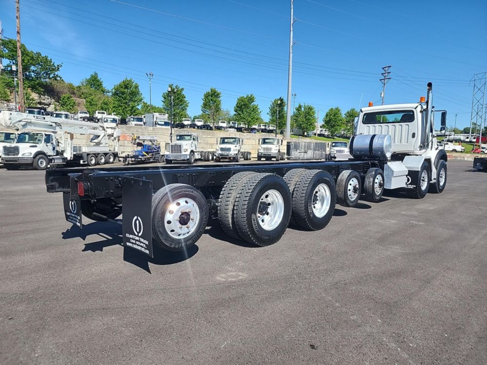 2014 Freightliner M2112 14x4 C&C