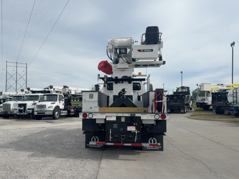 Terex Utilities Commander 4047 Digger Derrick on 2026 Freightliner M2106 4x2