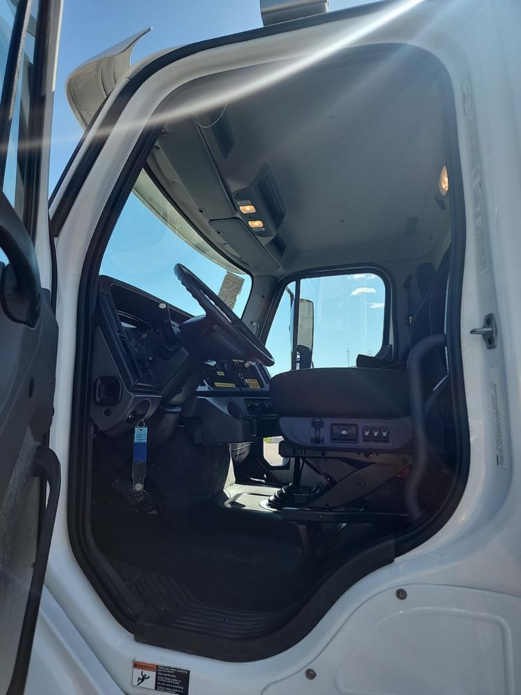 2014 Freightliner M2112 14x4 C&C