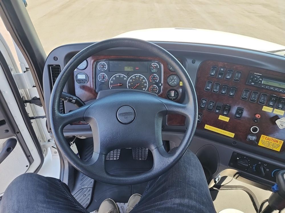 2014 Freightliner M2112 14x4 C&C
