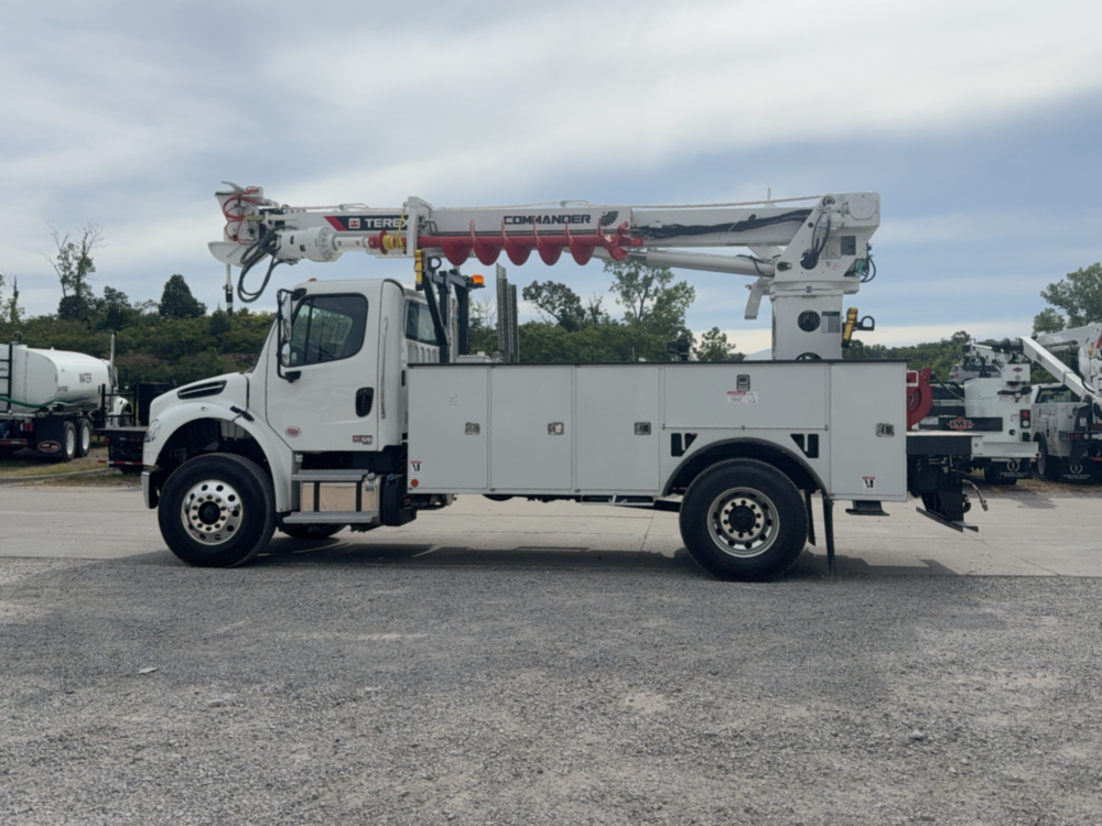 Terex Utilities Commander 4047 Digger Derrick on 2026 Freightliner M2106 4x2