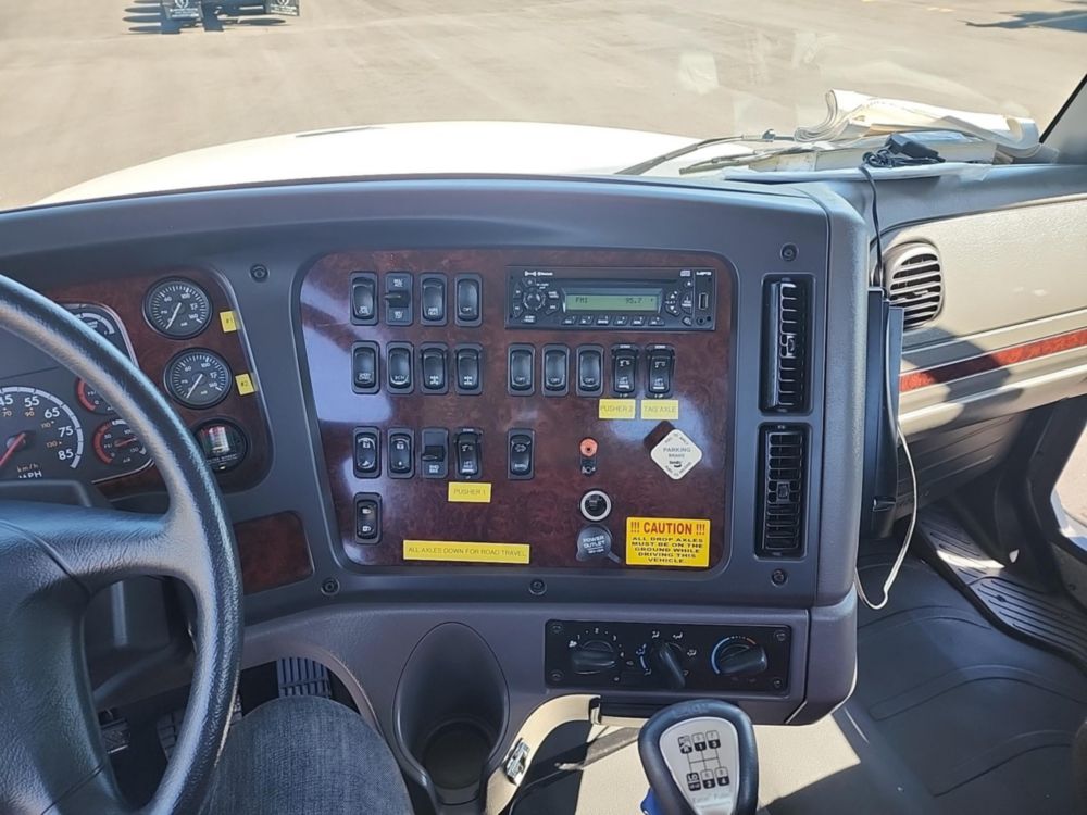 2014 Freightliner M2112 14x4 C&C