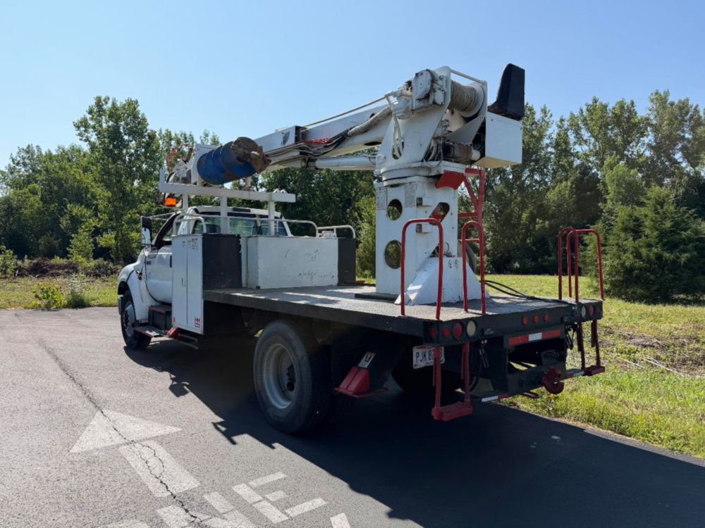 2008 Digger Derrick
