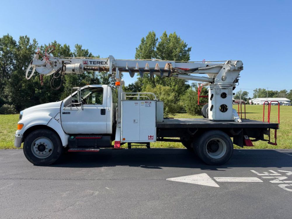 2008 Digger Derrick